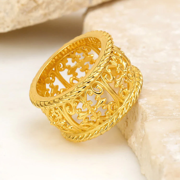 yellow gold gold greek ring