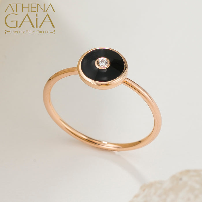 18k Gold Round Enamel Ring with Diamond