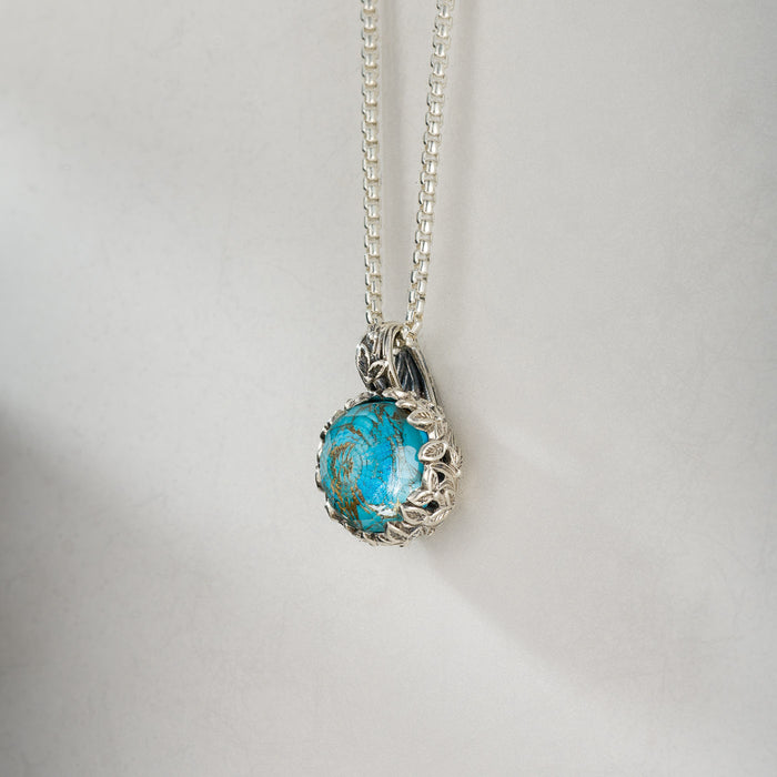 Pop Rocks Ivy Bezel Round Pendant - Sterling Silver Pendant