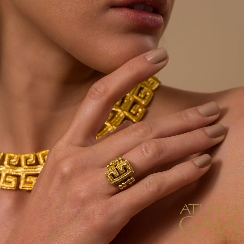 Stone Hinge Meander Ring - 18k Gold Ring - Cocktail Ring