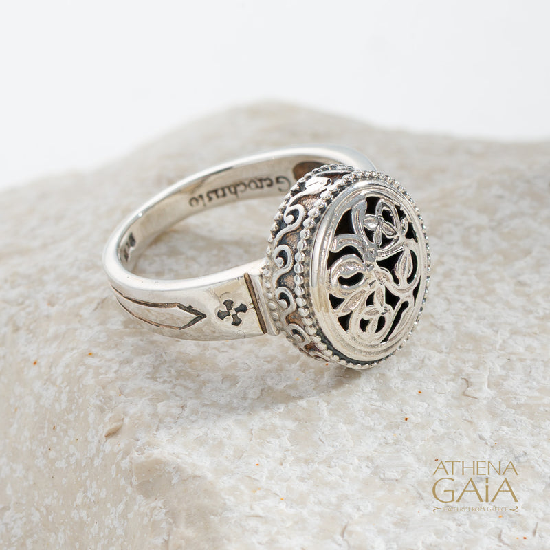 Garden Shadows Mini Oval Ring - Sterling Silver - Signet Ring