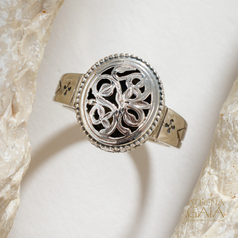 Garden Shadows Mini Oval Ring - Sterling Silver - Signet Ring