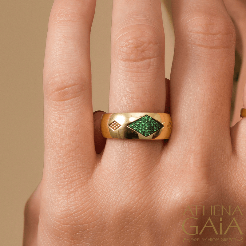 Royal Heritage Bold Diamond Ring - 18k Gold Ring