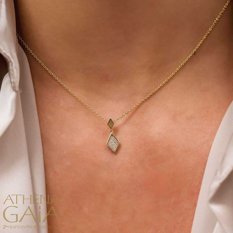 Royal Heritage 9 Diamond Necklace - 18k Gold