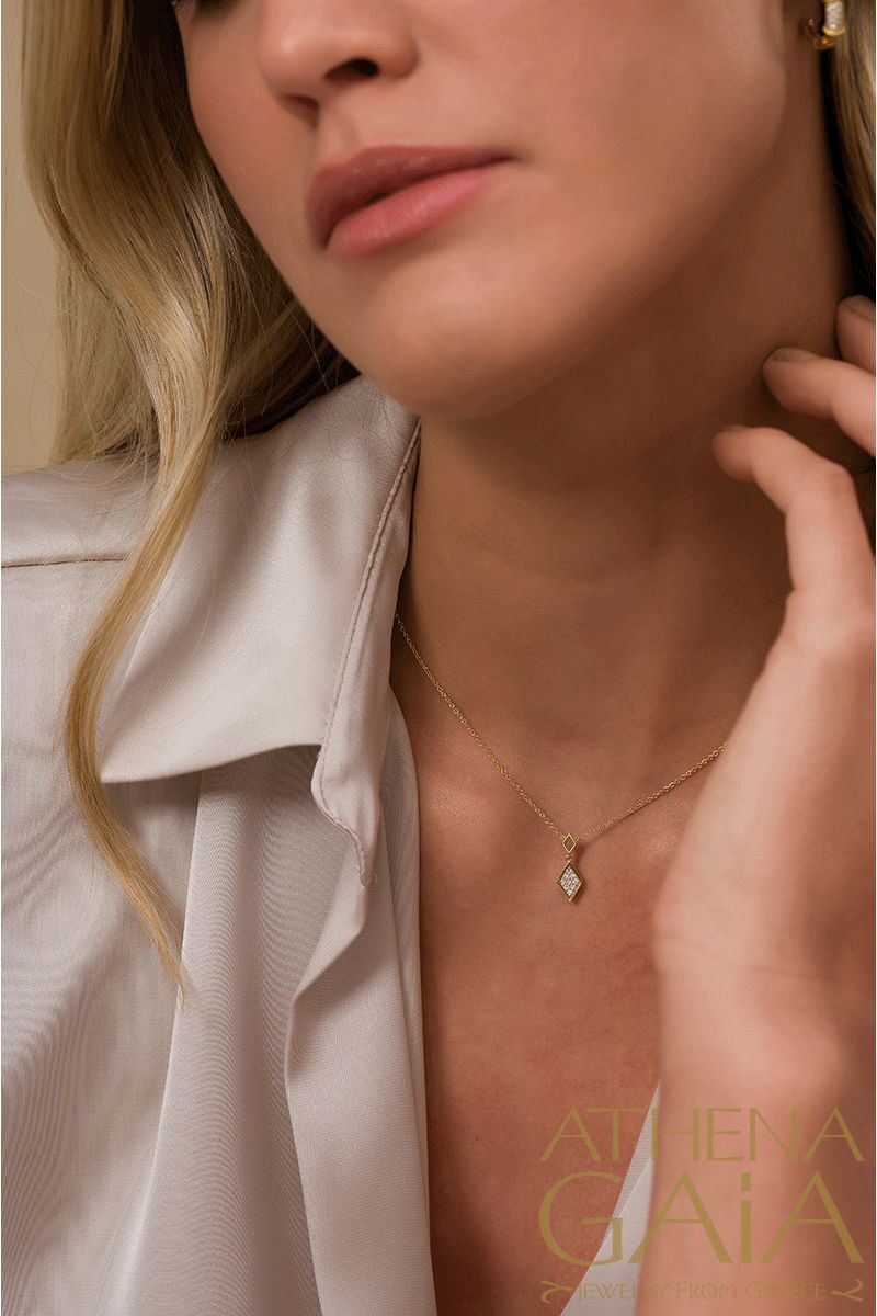 Royal Heritage 9 Diamond Necklace - 18k Gold