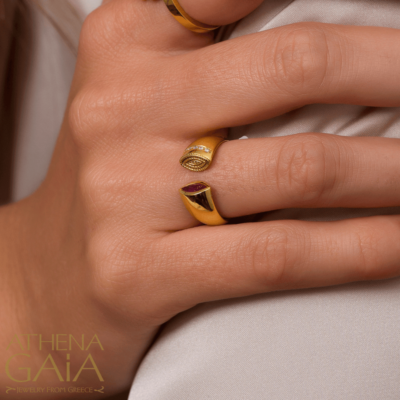 Royal Heritage Split Ring - 18k Gold Ring - Cocktail Ring