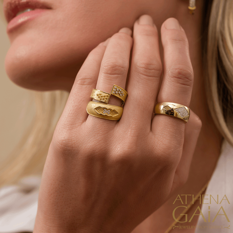 Royal Heritage Bold Diamond Ring - 18k Gold Ring