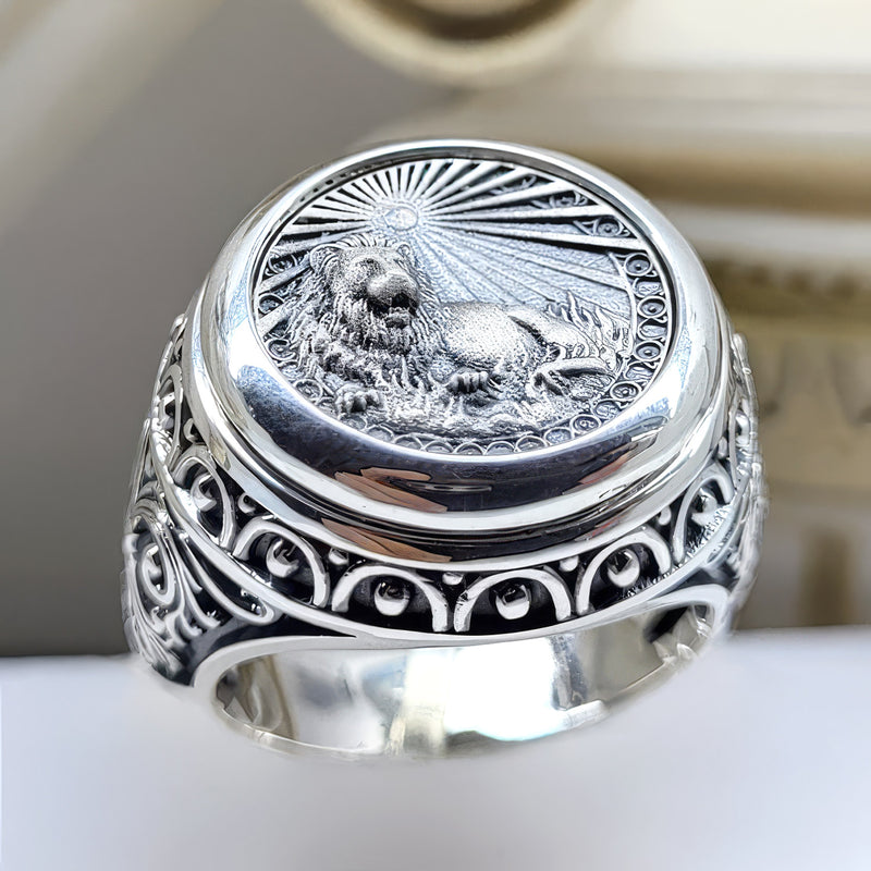 Leo Zodiac Sign Ring - Sterling Silver - Signet Ring