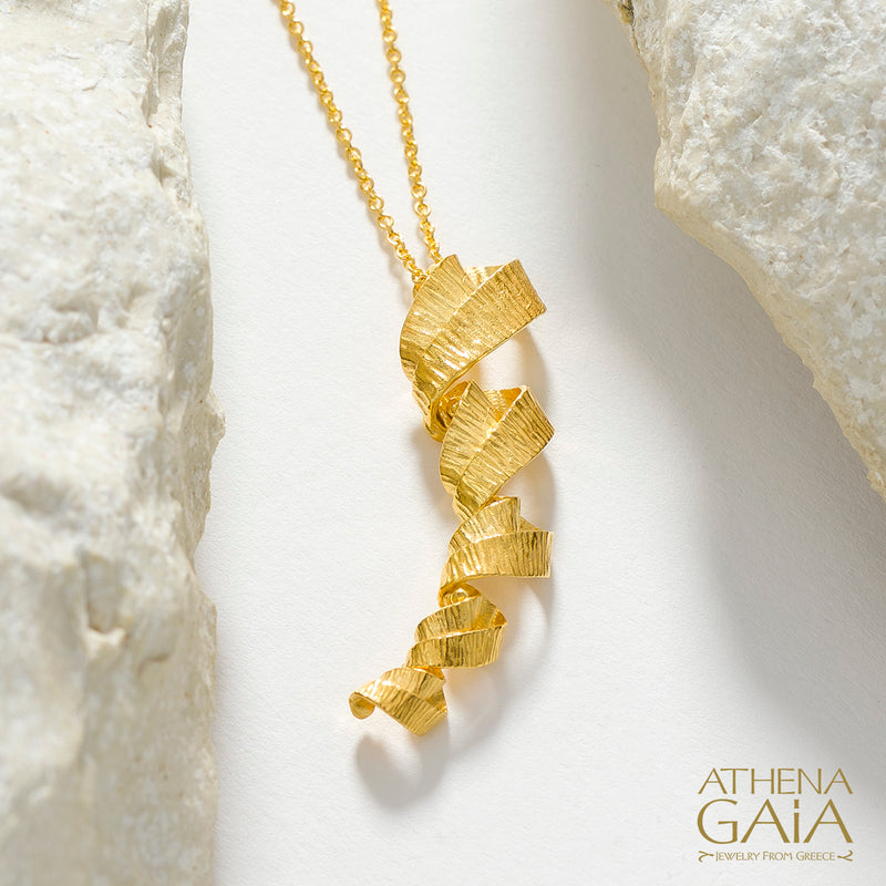 Looping Ribbon Pendant Necklace - 18k Gold Necklace