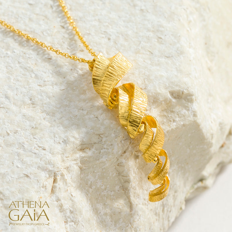 Looping Ribbon Pendant Necklace - 18k Gold Necklace
