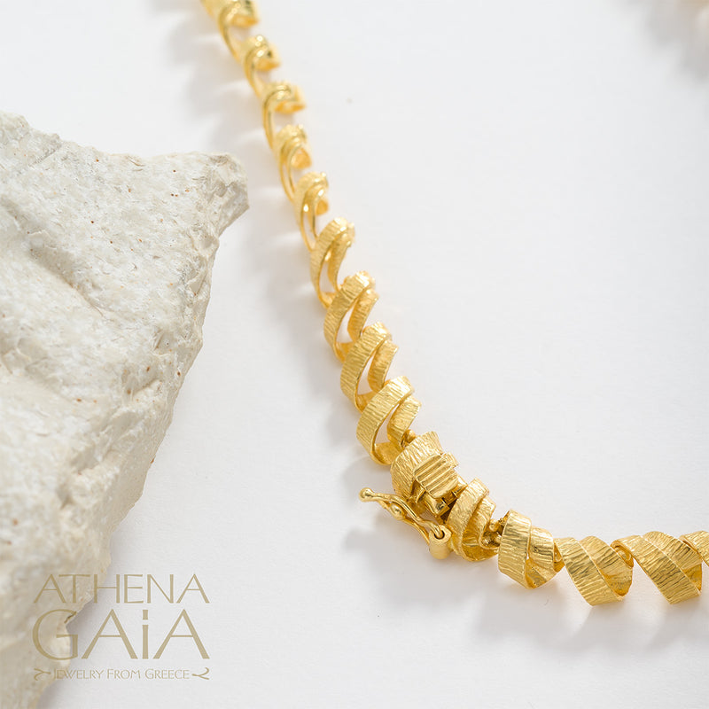 Looping Ribbon with Diamonds Necklace - 18k Gold Necklace - Collar Necklace
