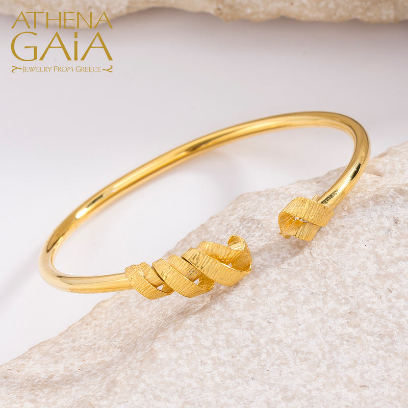 Wide Looping Ribbon Bracelet - 18k Gold - Cuff Bracelet