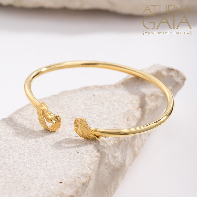 Thin Looping Ribbon Bracelet - 18k Gold - Cuff Bracelet