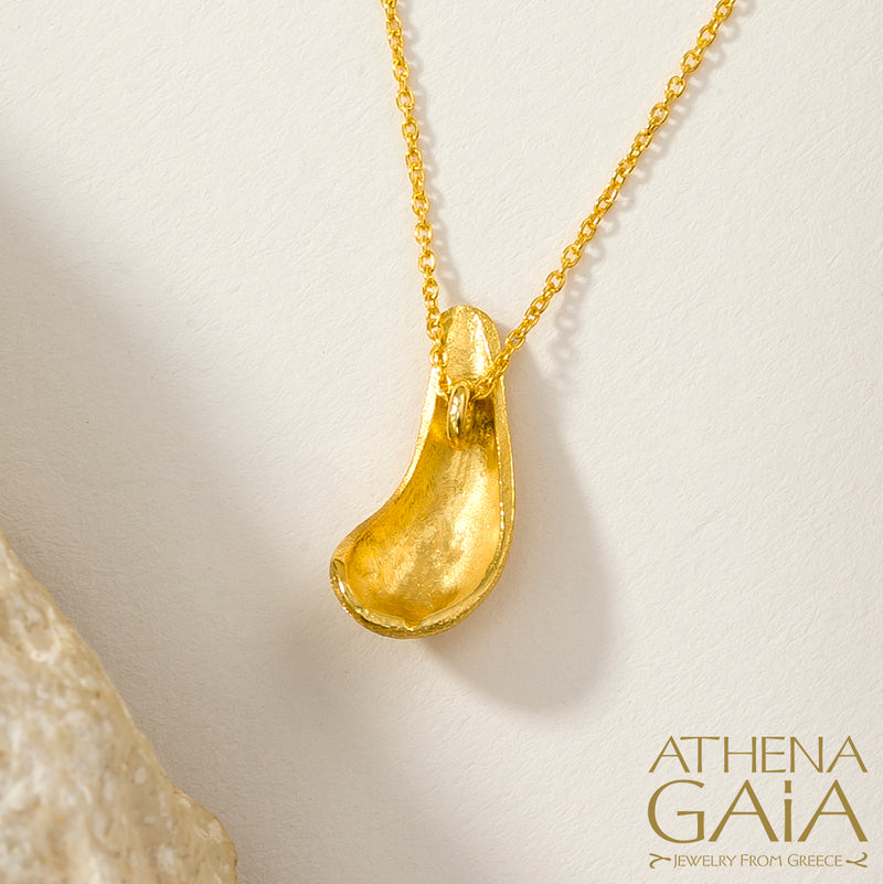 Ocean Waves Pendant Necklace - 18k Gold Necklace