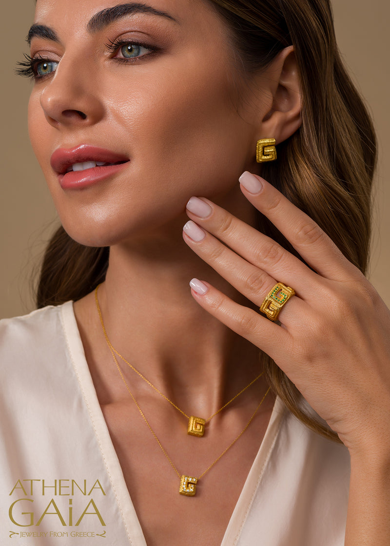 Meander Pendant Necklace - 18k Gold Necklace