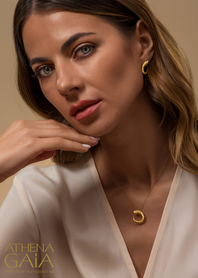 Ram Horn - 18k Gold - Pendant Necklace (Small)