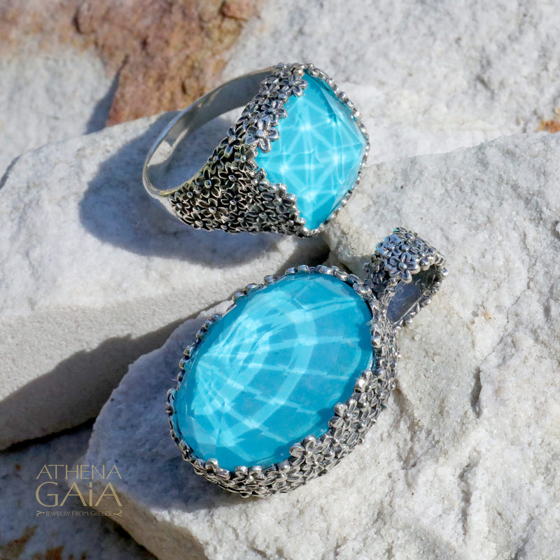 Anthemis Wild Flower Pop Rocks Oval Pendant - Sterling Silver Pendant