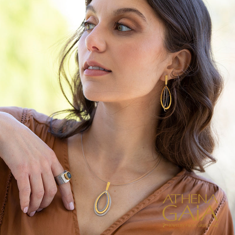 Stilvi Drop Triple Loop Necklace - Gold Plated Sterling Silver Necklace