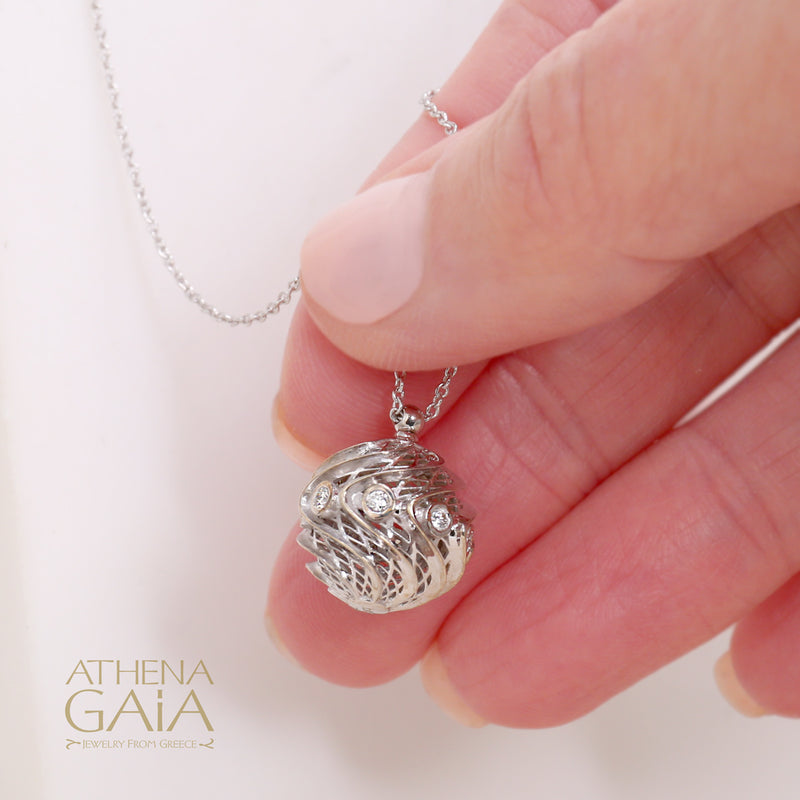 Celestial Moon Swirl Pendant Necklace - 18k Gold Necklace