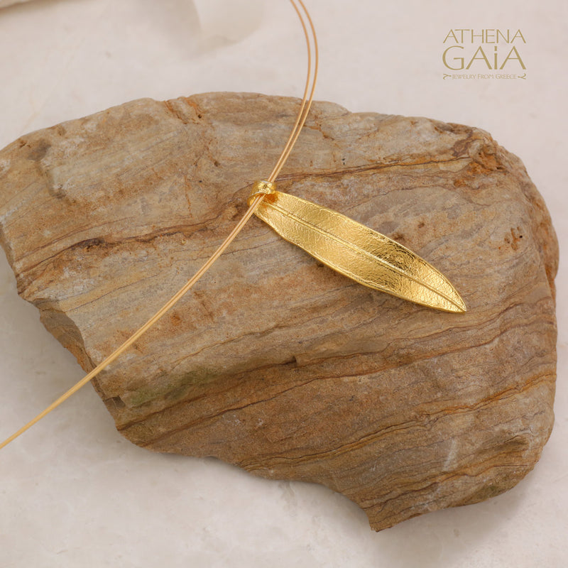 Short Leaf Curve Necklace - Gold Plated Sterling Silver Necklace