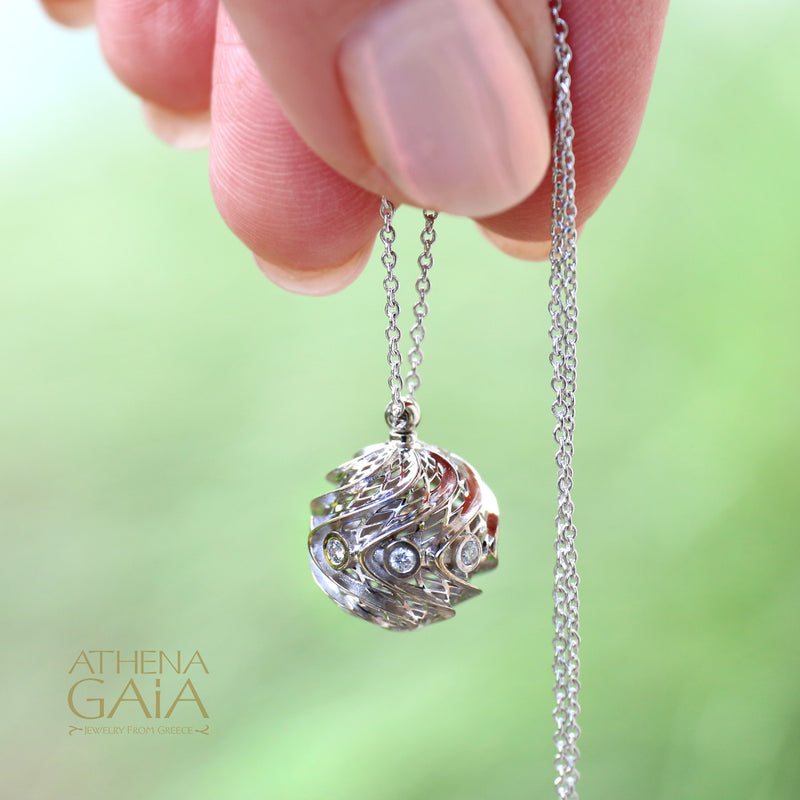 Celestial Moon Swirl Pendant Necklace - 18k Gold Necklace