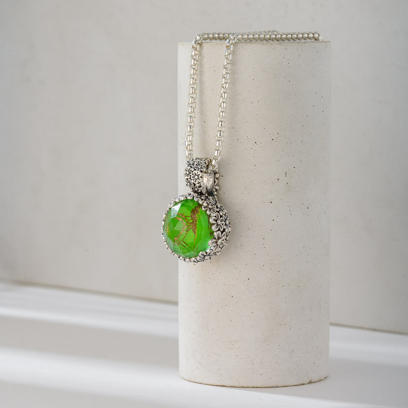 Pop Rocks Wild Flower Anthemis Bezel Round Pendant - Sterling Silver Pendant