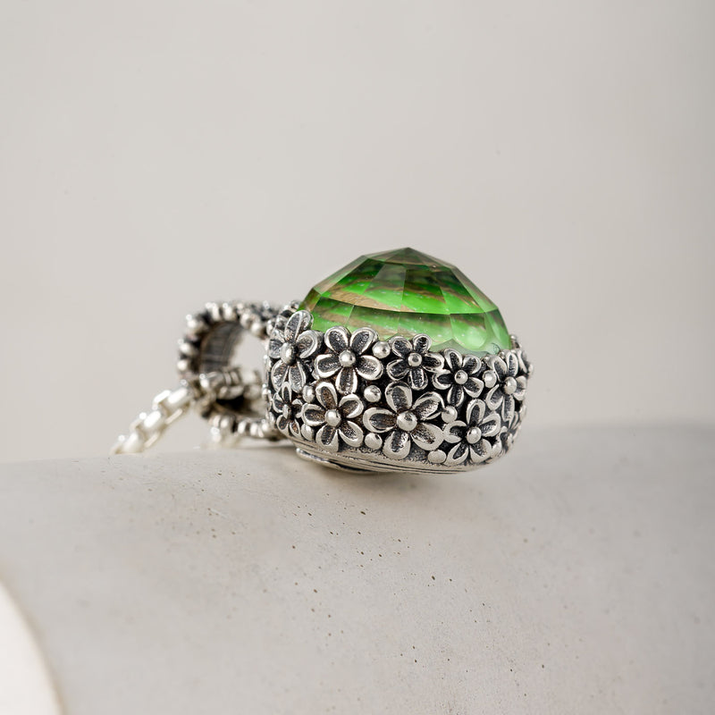 Pop Rocks Wild Flower Anthemis Bezel Round Pendant - Sterling Silver Pendant