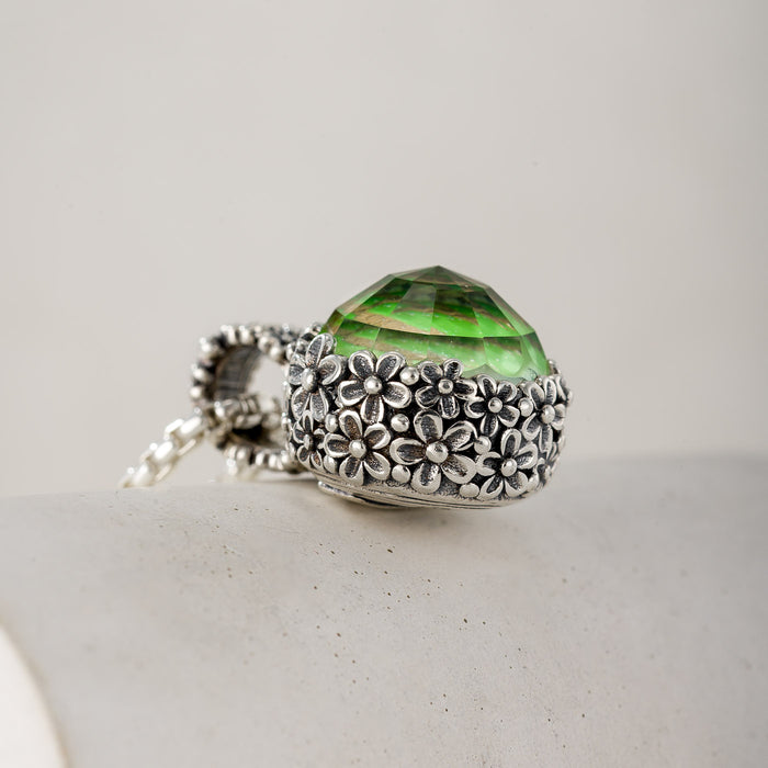 Pop Rocks Wild Flower Anthemis Bezel Round Pendant - Sterling Silver Pendant