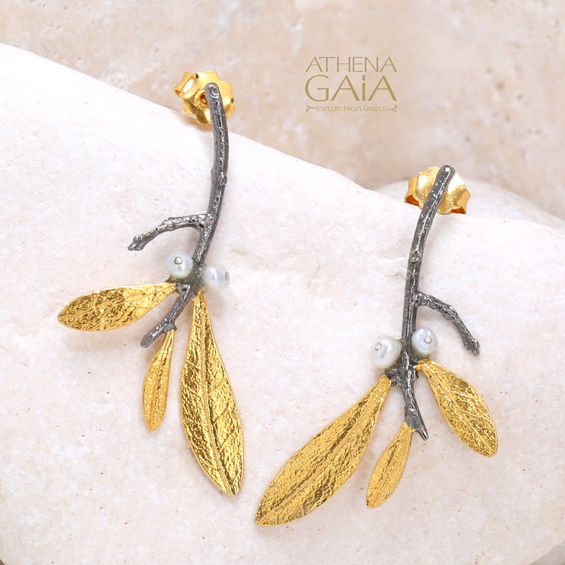 Pearl Olive Tria Earrings - Gold Plated Sterling Silver - Post Earrings