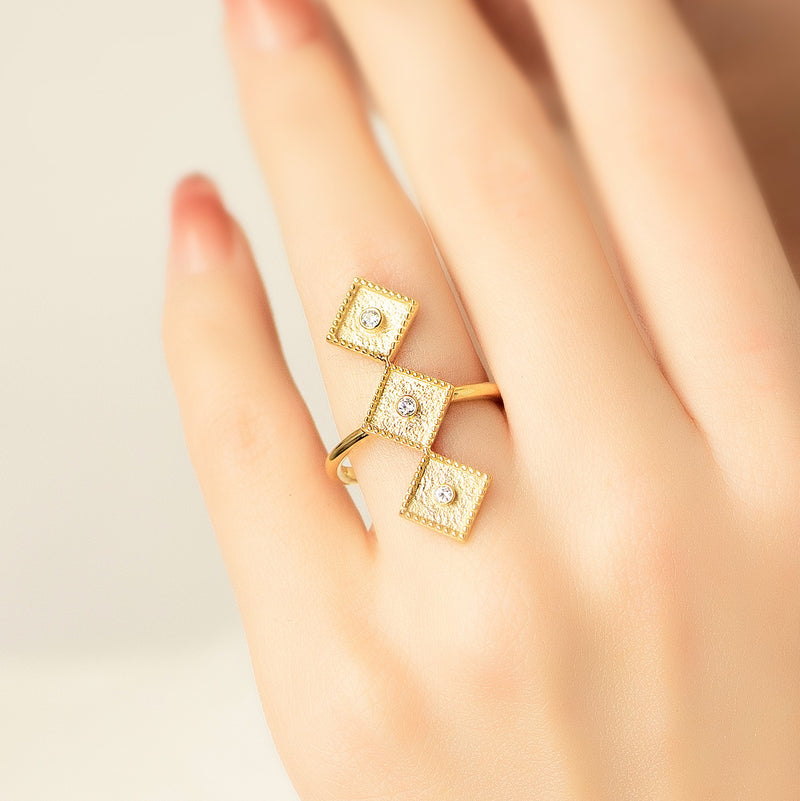 Geometric Triple Diamond Ring - 18k Gold Ring - Cocktail Ring