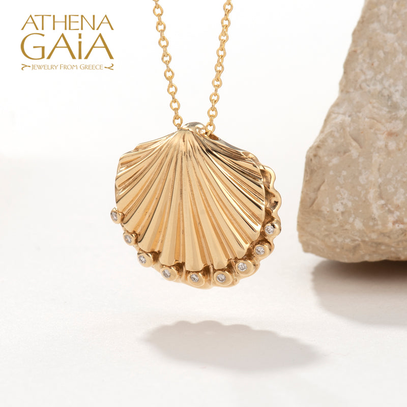 Olympian Aphrodite Seashell Pendant Necklace - 18k Gold Necklace