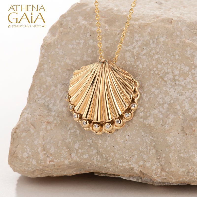 Olympian Aphrodite Seashell Pendant Necklace - 18k Gold Necklace