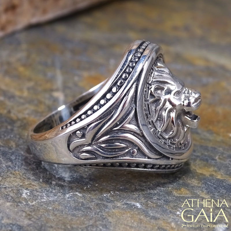 The Lion Ring - Sterling Silver Ring - Signet Ring