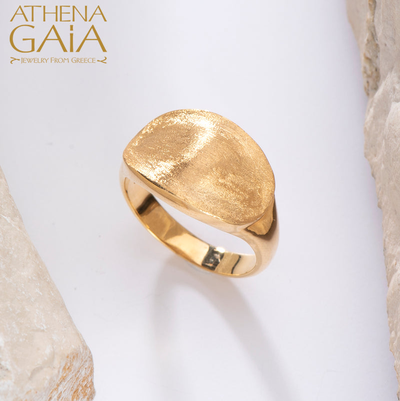 Ocean Waves Sea Pebble Ring - 18k Gold Ring - Signet Ring