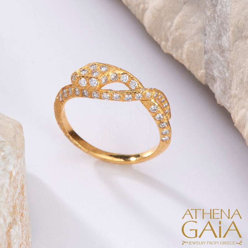 Mythology Snakes Diamond Band Ring - 18k Gold Ring