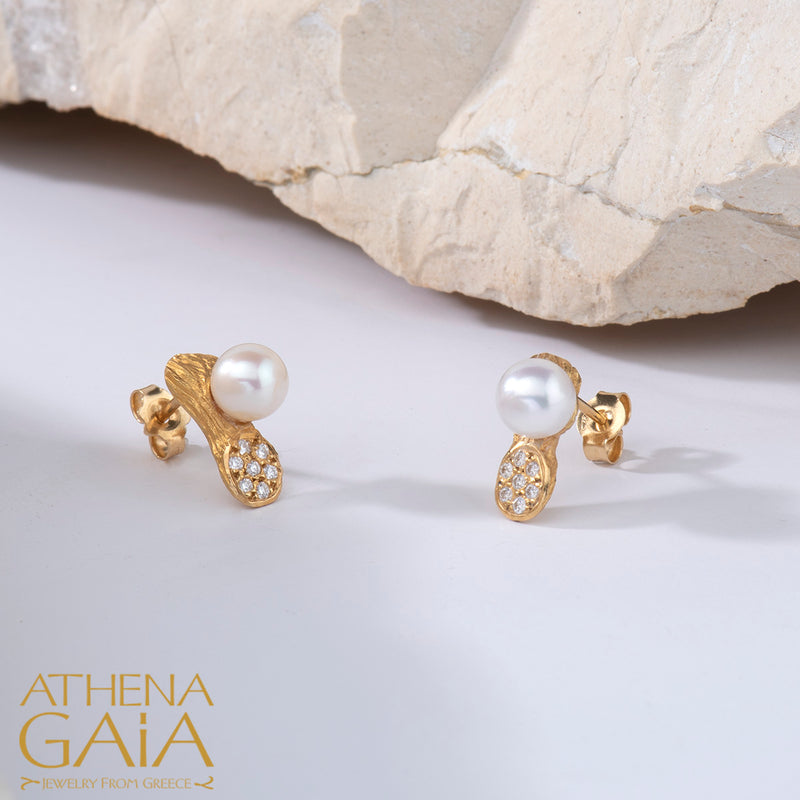 Four Seasons Small Winter Pearl Earrings - 18k Gold Earrings