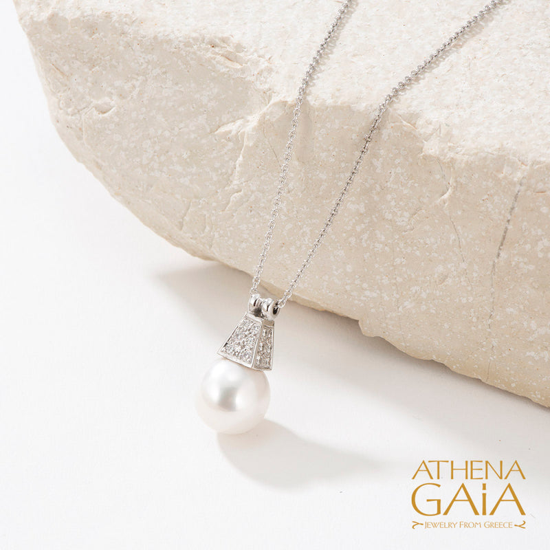 Shadow and Light Symmetry Pearl Pendant Necklace - 18k Gold Necklace