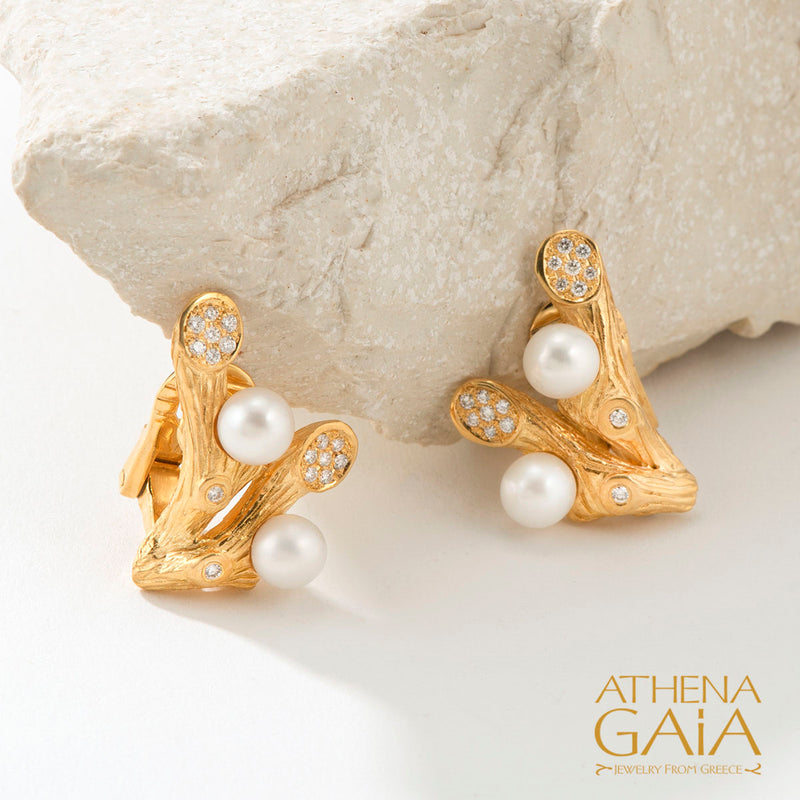 Four Seasons Winter Pearl Omega Clip Earrings - 18k Gold Earrings