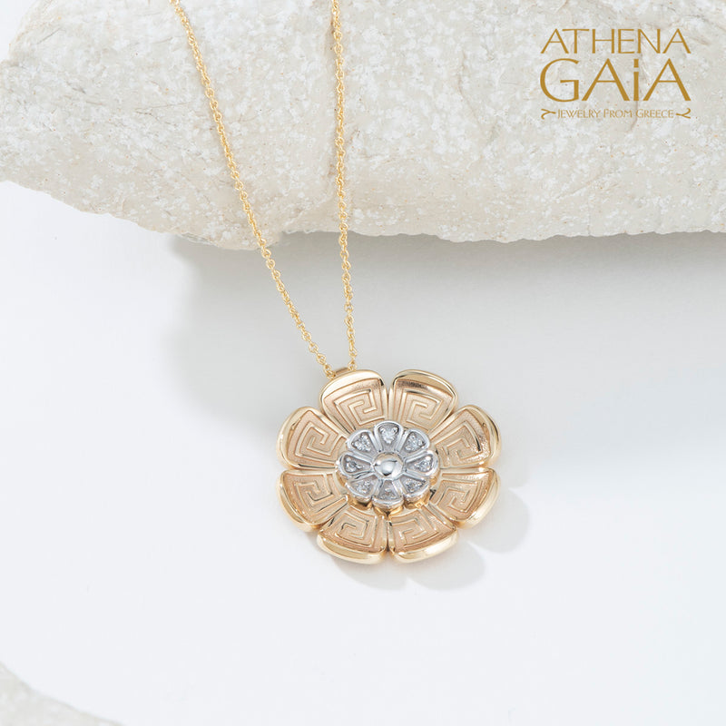 Mythical Anemone Key Pendant Necklace - 18k Gold Necklace