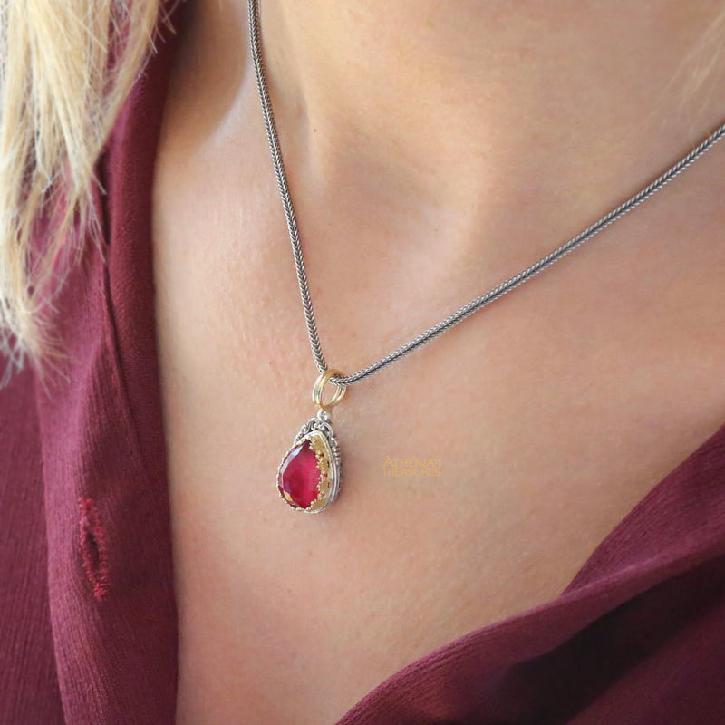 Pop Rocks Teardrop Pendant - 18k Gold Pendant