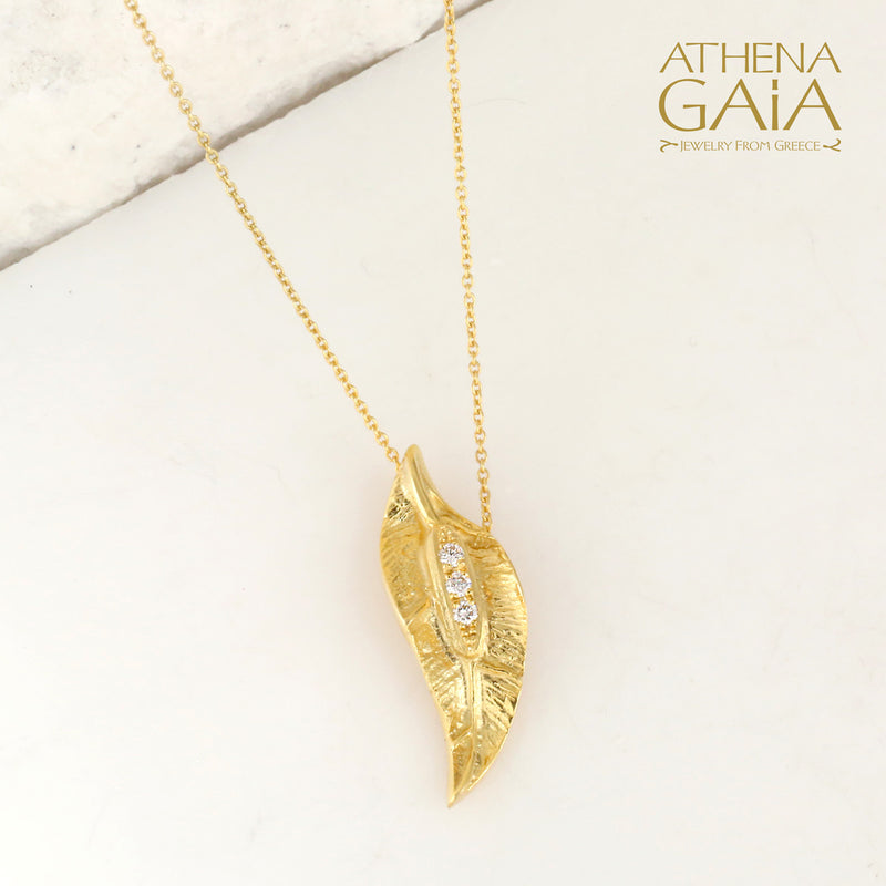 Golden Peonies Pendant Necklace - 18k Gold Necklace