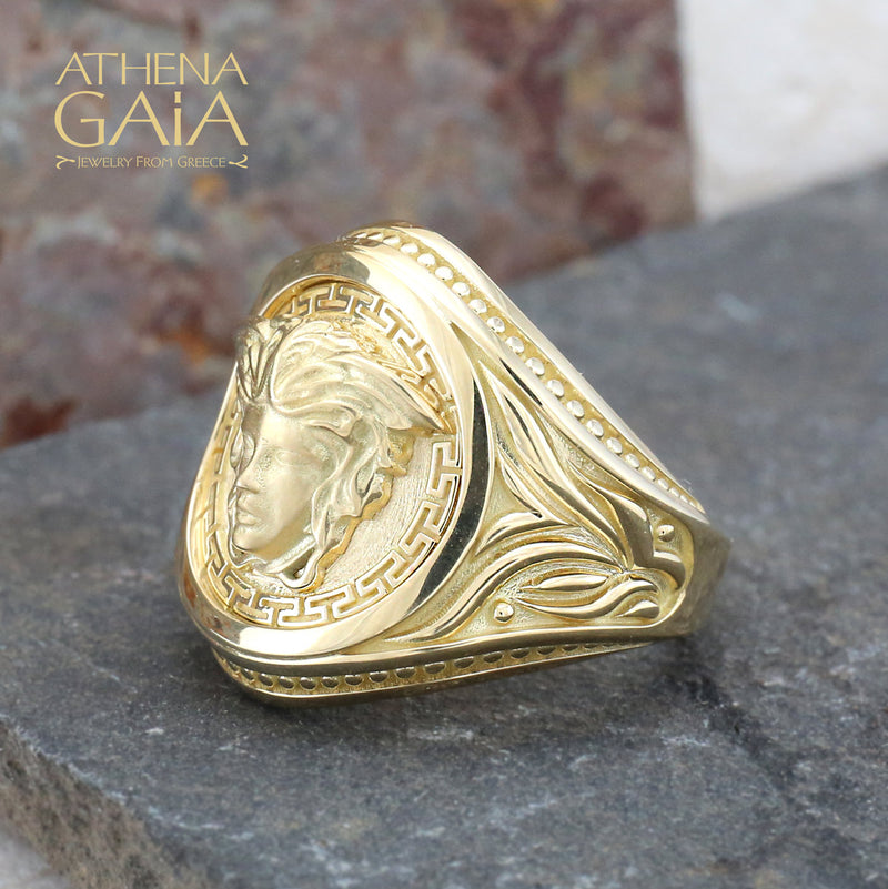 Meandering Medusa Ring - 18k Gold Ring - Signet Ring
