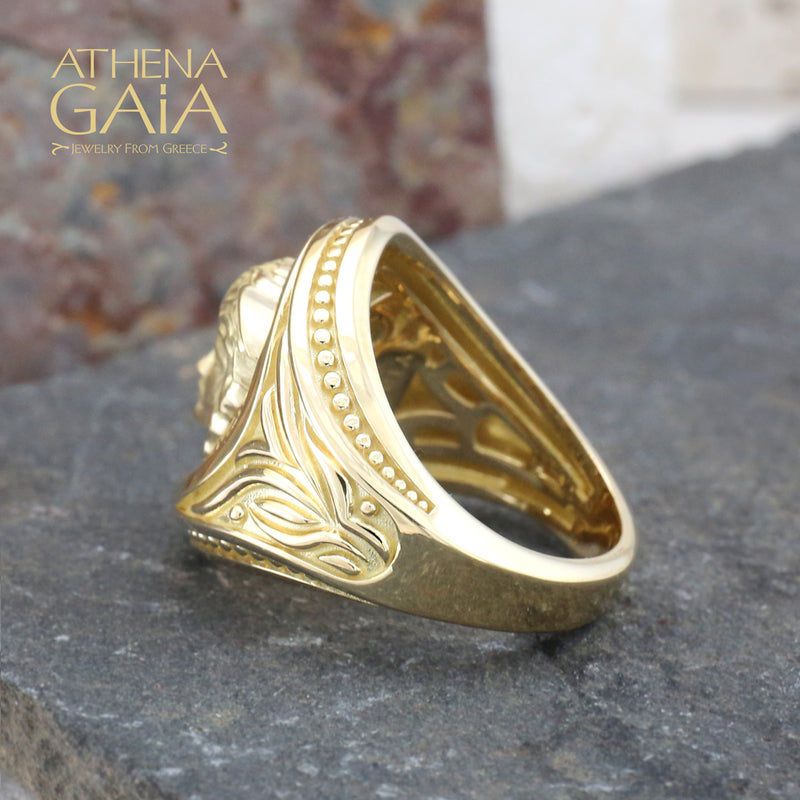 Meandering Medusa Ring - 18k Gold Ring - Signet Ring