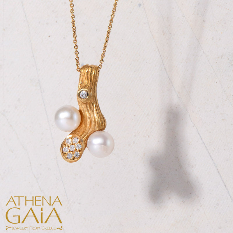 Four Seasons Winter Pearl Pendant Necklace - 18k Gold Necklace